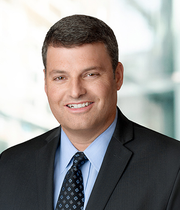 Dan Skopec, Vicepresidente sénior de Asuntos con el Gobierno del Estado y director de Regulación