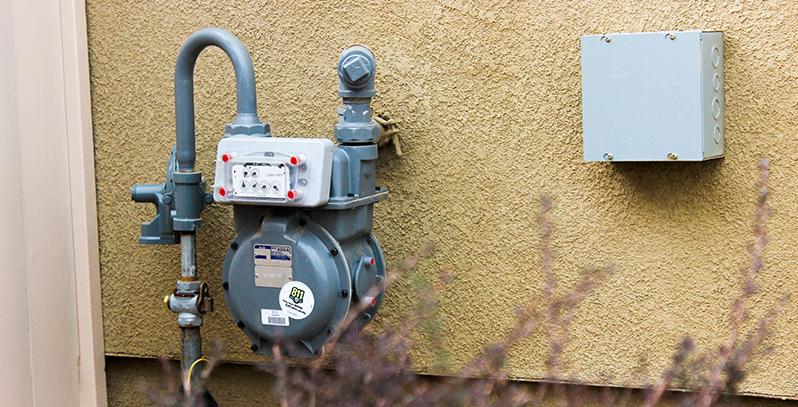 gas meter with 811 sticker