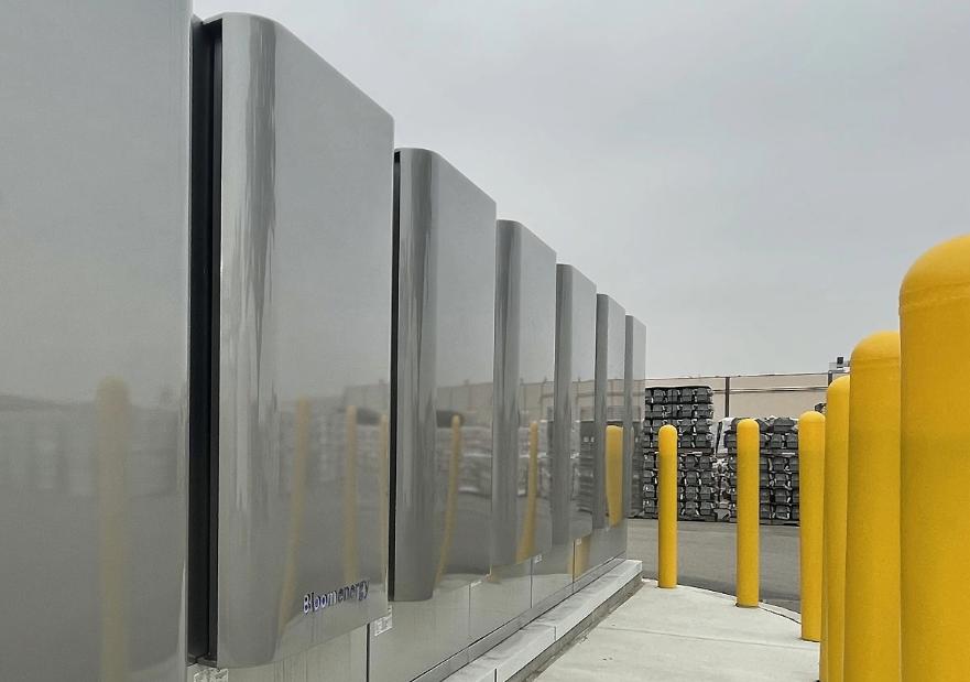 A stack of Bloom Energy Fuel Cell being shown at a company Facility