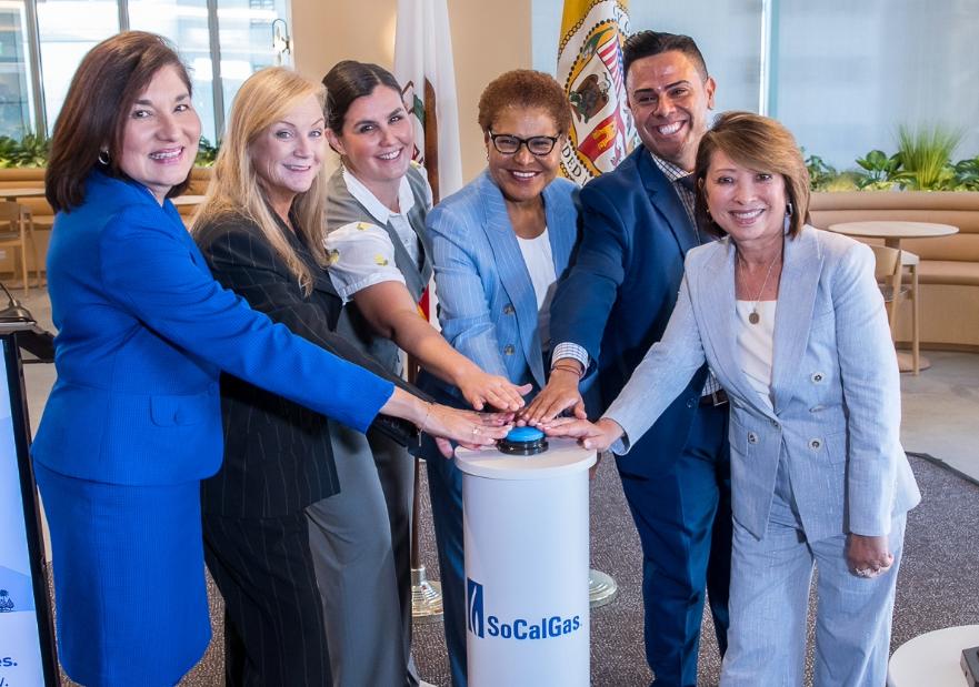 LA Leaders lighting a lamp post